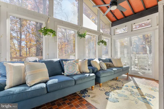 $649,995 | 2113 Gore Drive, Haymarket, VA 20169