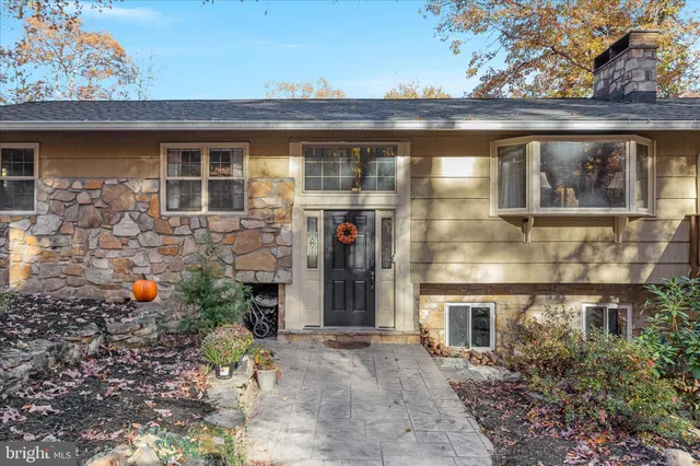 $649,995 | 2113 Gore Drive, Haymarket, VA 20169