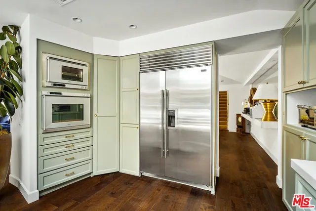 $21,500 | 9155 Warbler Place, West Hollywood, CA 90069