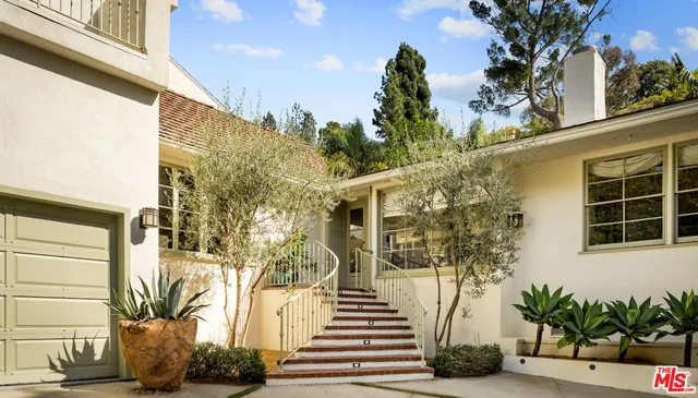 $21,500 | 9155 Warbler Place, West Hollywood, CA 90069