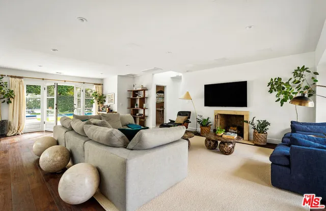 $21,500 | 9155 Warbler Place, West Hollywood, CA 90069