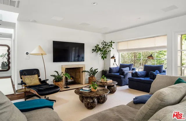 $21,500 | 9155 Warbler Place, West Hollywood, CA 90069