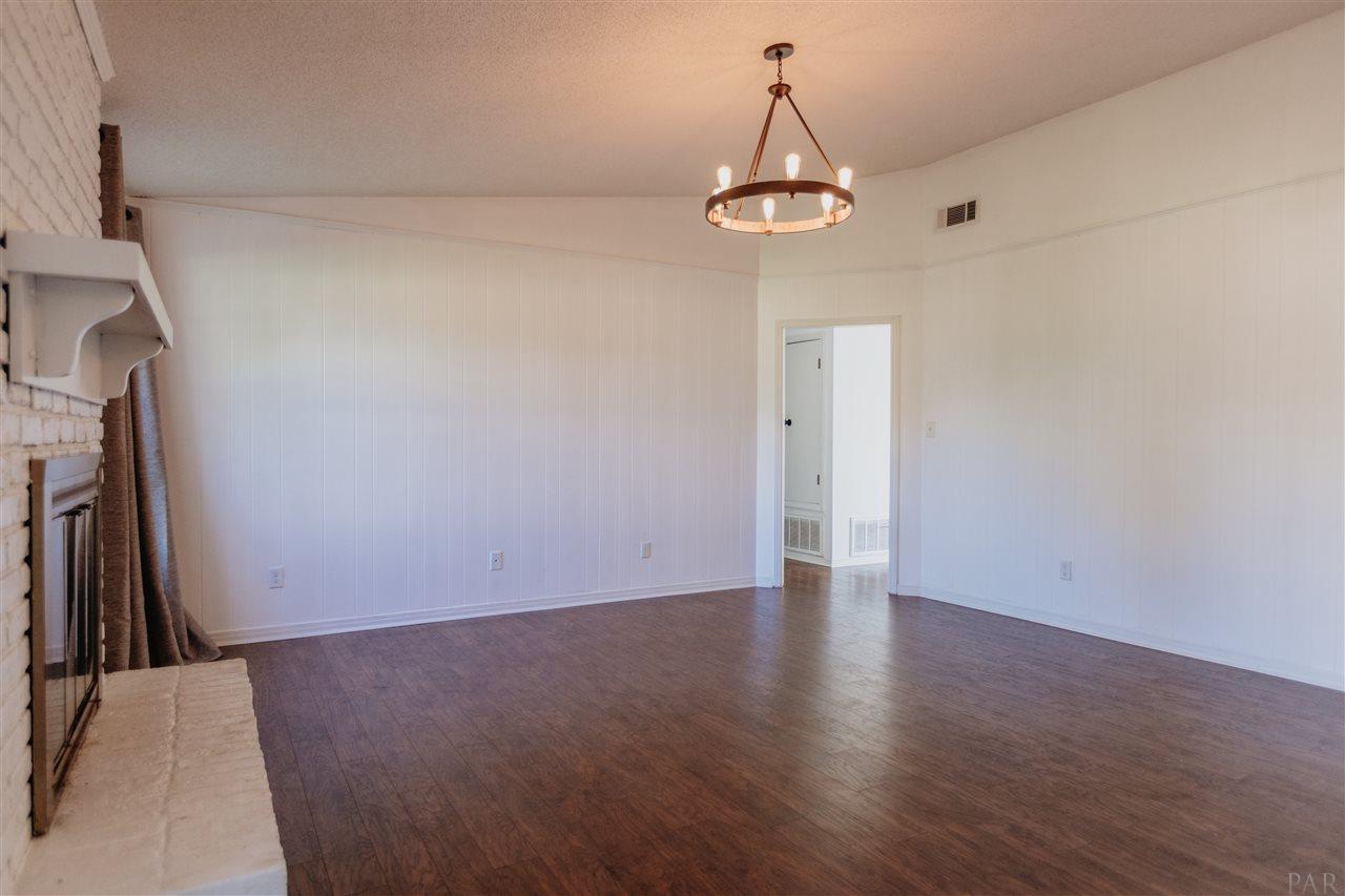 4233 Croydon Road Pensacola, FL 32514 - Photo 11 of 32 Gallery Image 11