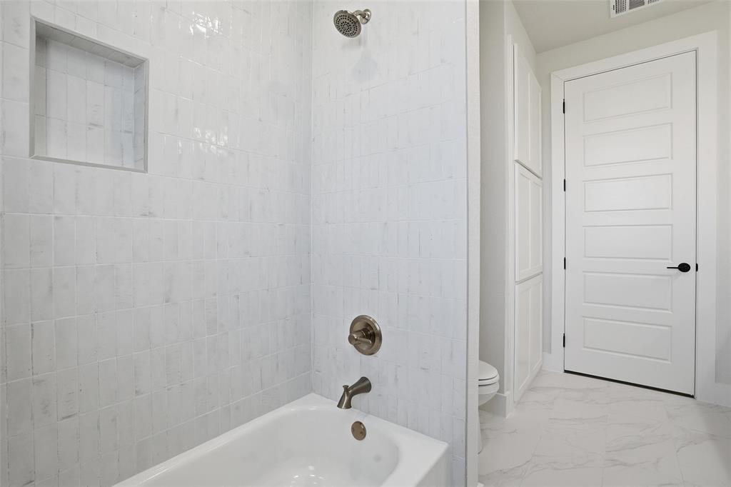 421 Mah Cheta Aledo, TX 76008 - Photo 11 of 38