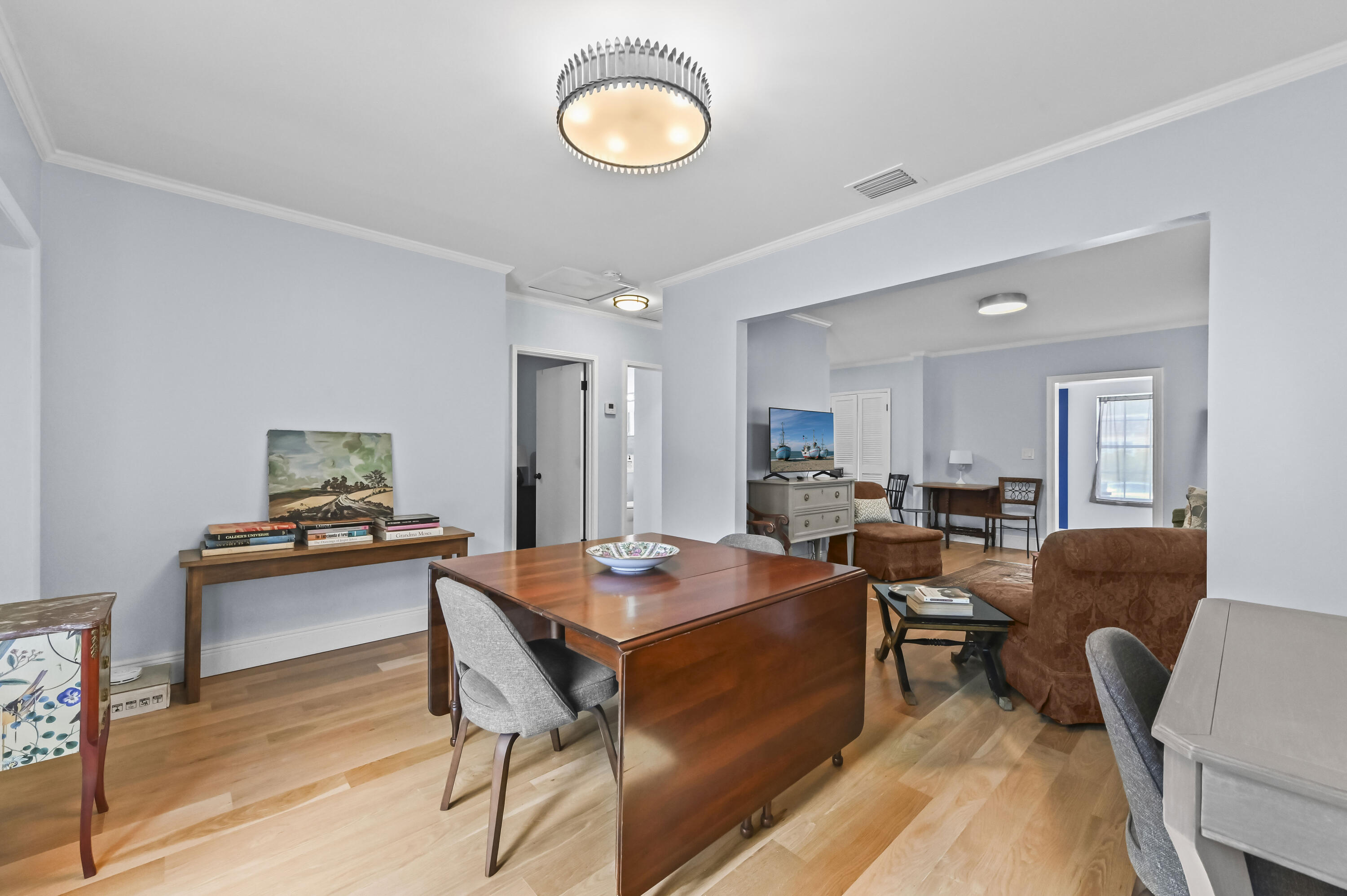 604 Ardmore Road West Palm Beach, FL 33401 - Photo 10 of 15 a view of a dining room with furniture
