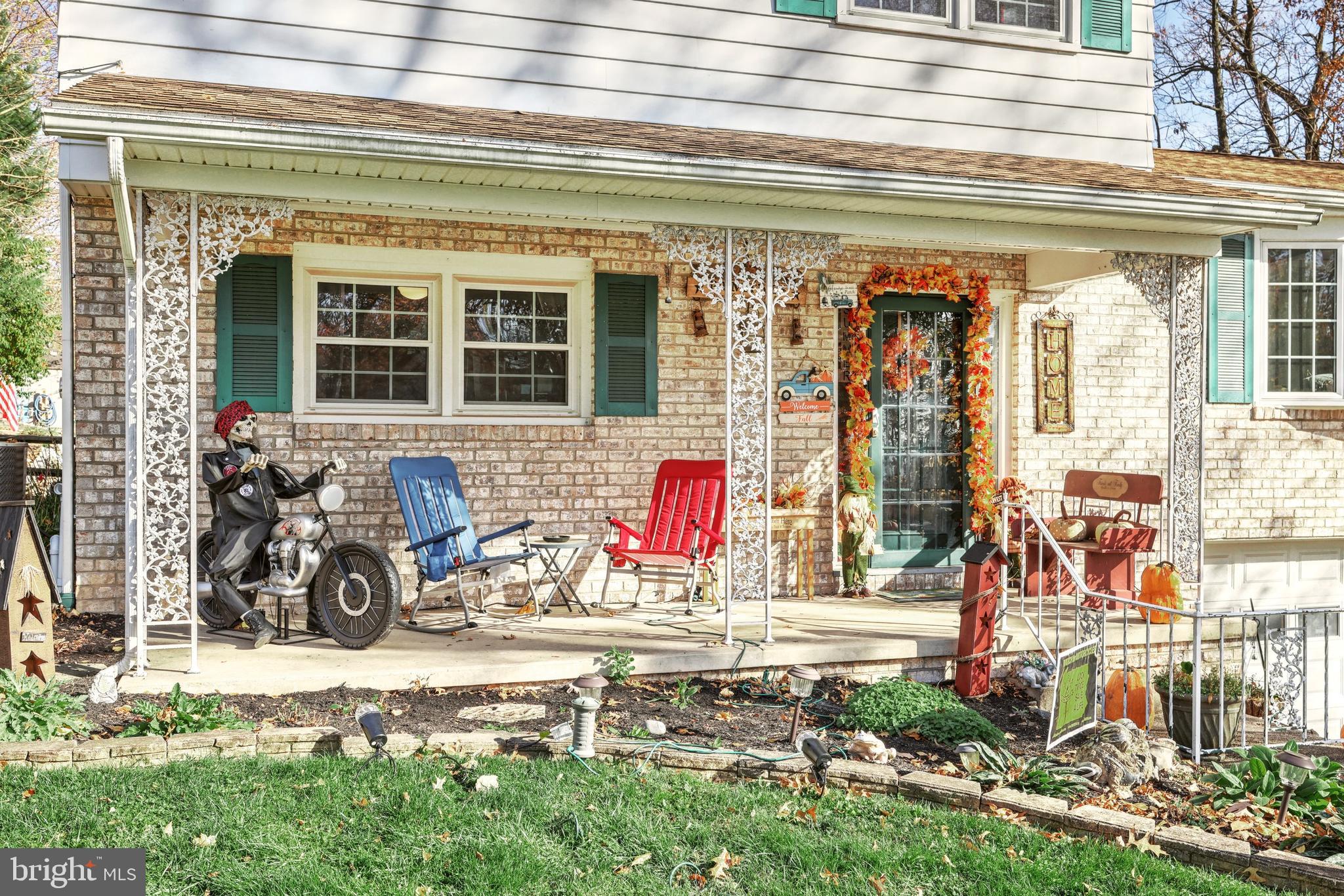 1140 Kalreda Road York, PA 17406 - Photo 4 of 51 Front porch