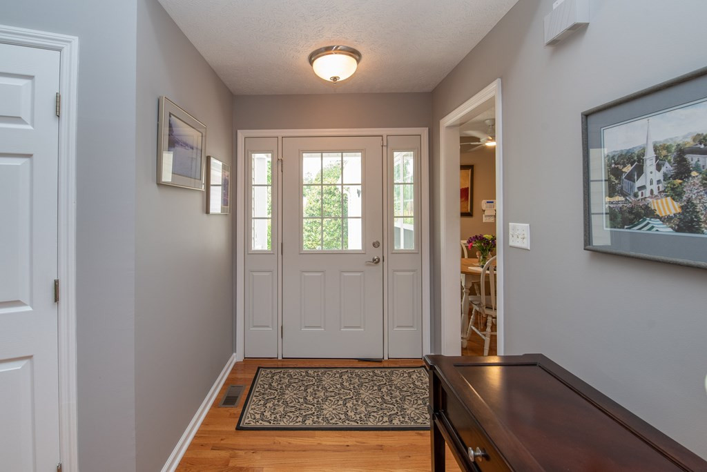 146 Long Ridge Loop Aiken, SC 29803 - Photo 3 of 39 Entry/Foyer