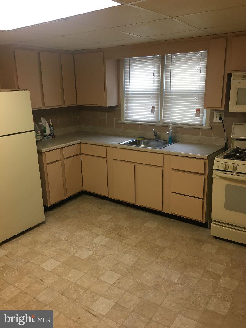 3004 West 6th Street Chester, PA 19013 - Photo 9 of 17