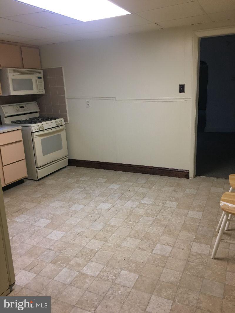 3004 West 6th Street Chester, PA 19013 - Photo 10 of 17