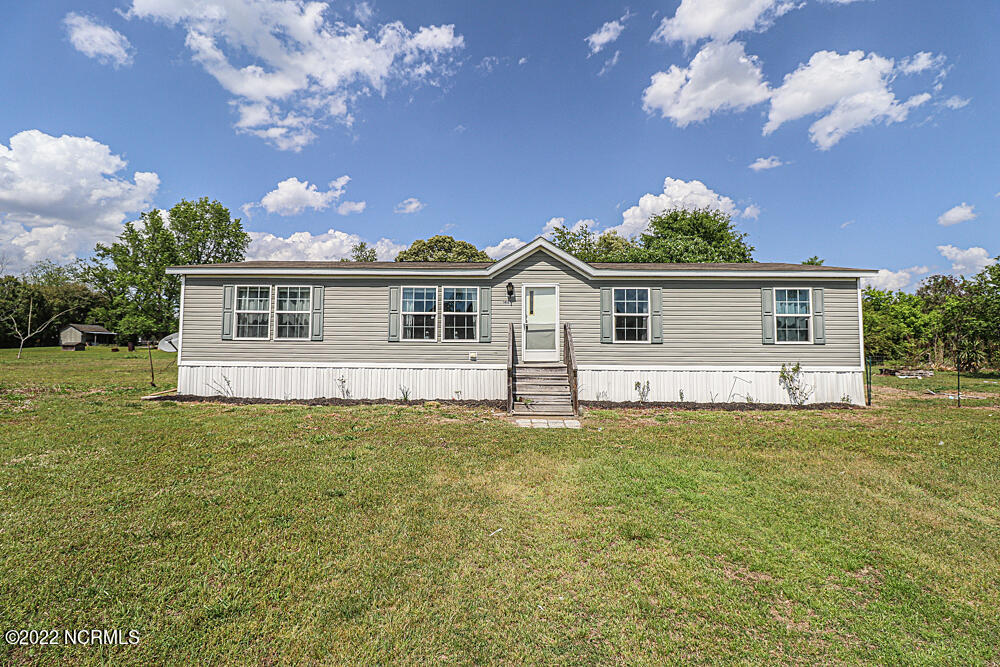 146 Red Oak Road Rocky Mount, NC 27801 - Photo 2 of 49 IMG_2378