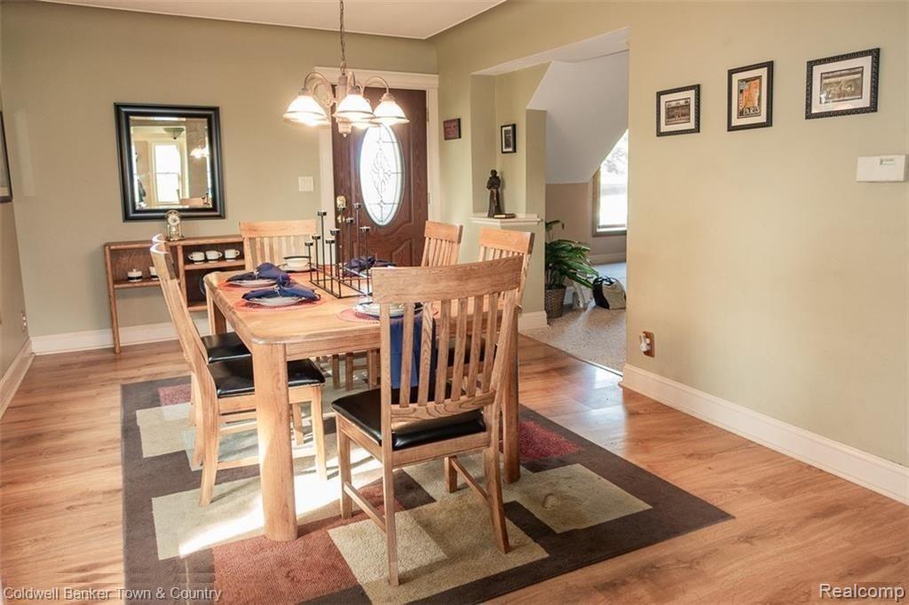 4316 Crooked Lake Road Howell, MI 48843 - Photo 3 of 40 6 4316 Crooked Lake Dining Room (4).jpg