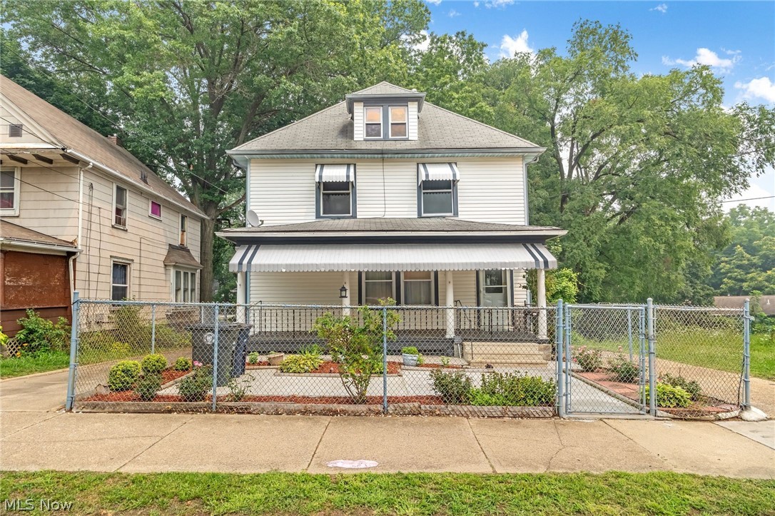 247 Rhodes Avenue Akron, OH 44302 - Photo 2 of 31