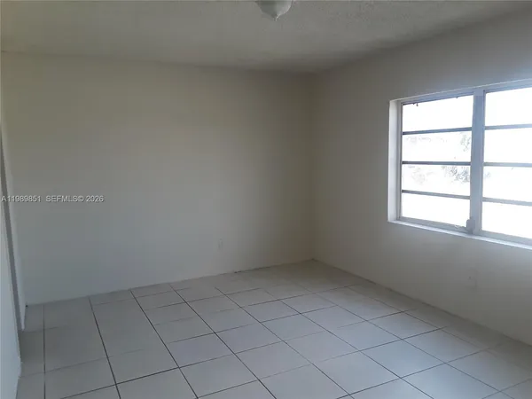 $1,675 | 3675 West 11th Avenue, Unit 216, Hialeah, FL 33012