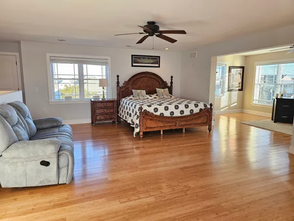 $2,100,000 | 208 East 4th Avenue, North Wildwood, NJ 08260