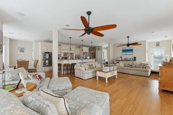 $2,100,000 | 208 East 4th Avenue, North Wildwood, NJ 08260
