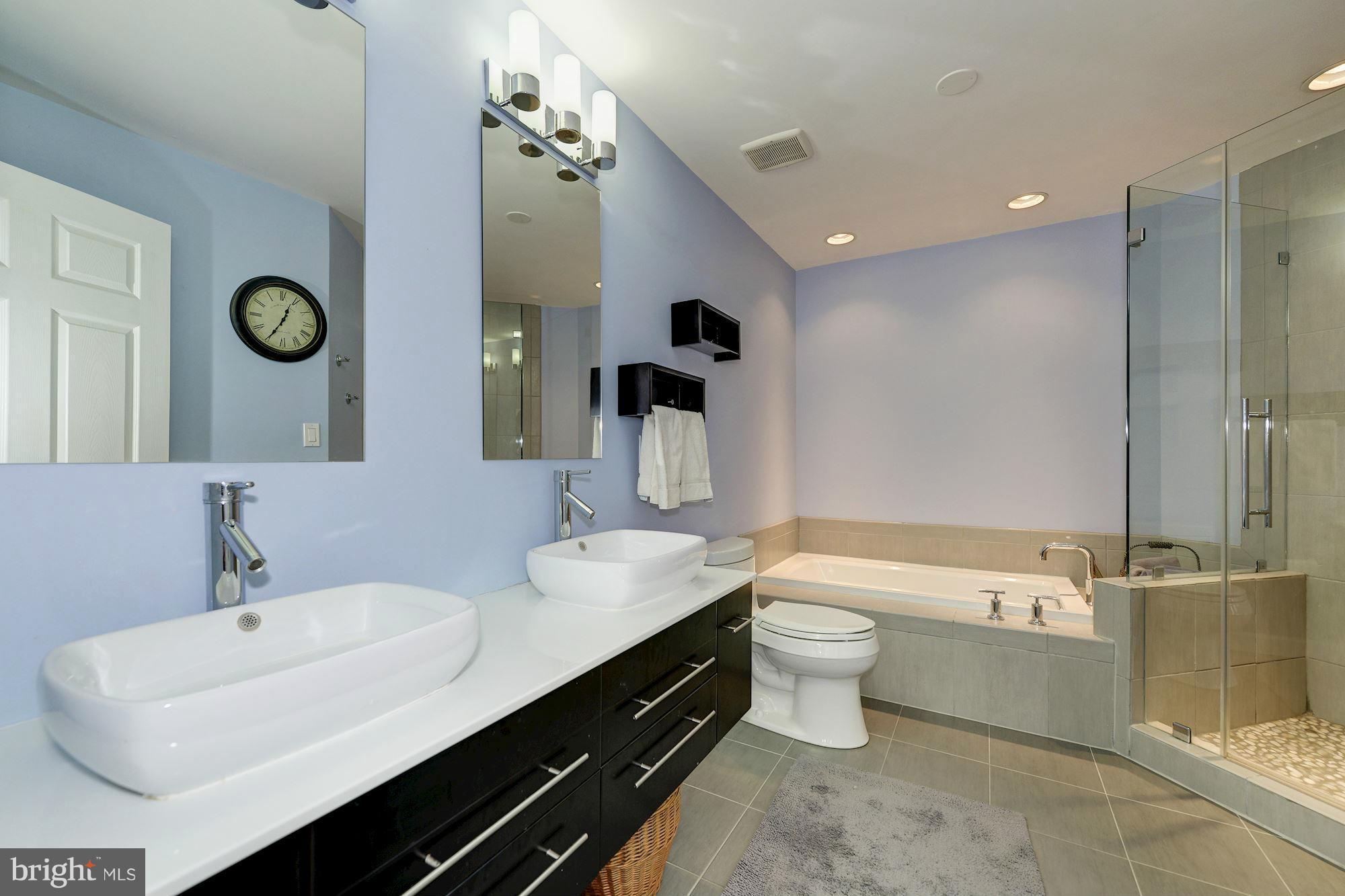 12071 Trumbull Way, Unit 20716 Reston, VA 20190 - Photo 17 of 24 Bath (Master)
