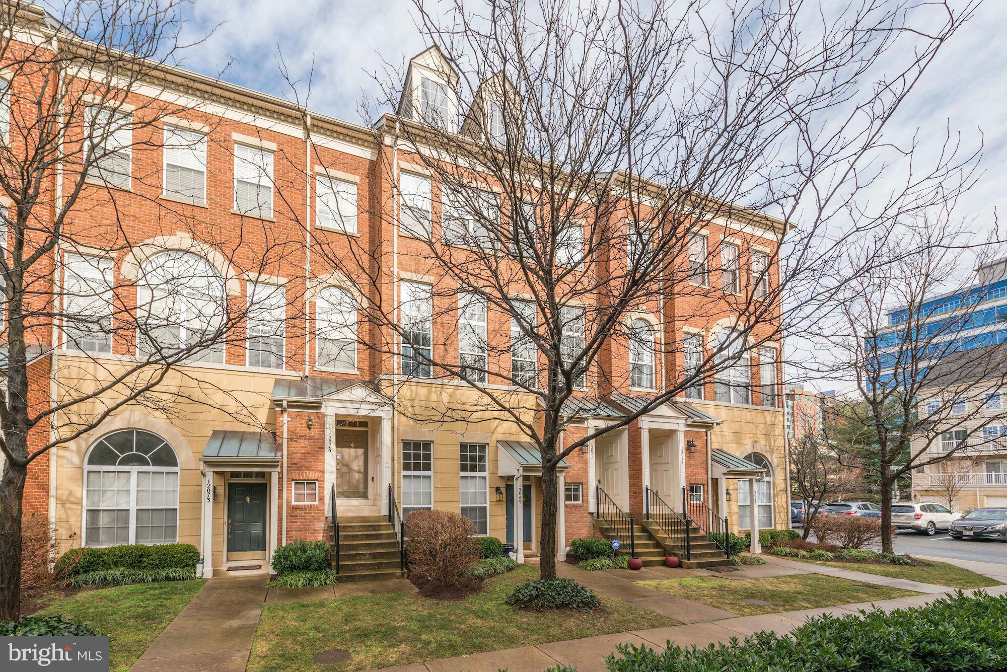 12071 Trumbull Way, Unit 20716 Reston, VA 20190 - Photo 3 of 24 Exterior (Front)