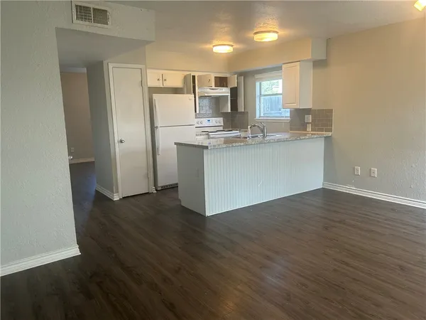 $1,295 | 5007 Meandering Lane, Unit A, Corpus Christi, TX 78413