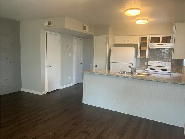 $1,295 | 5007 Meandering Lane, Unit A, Corpus Christi, TX 78413