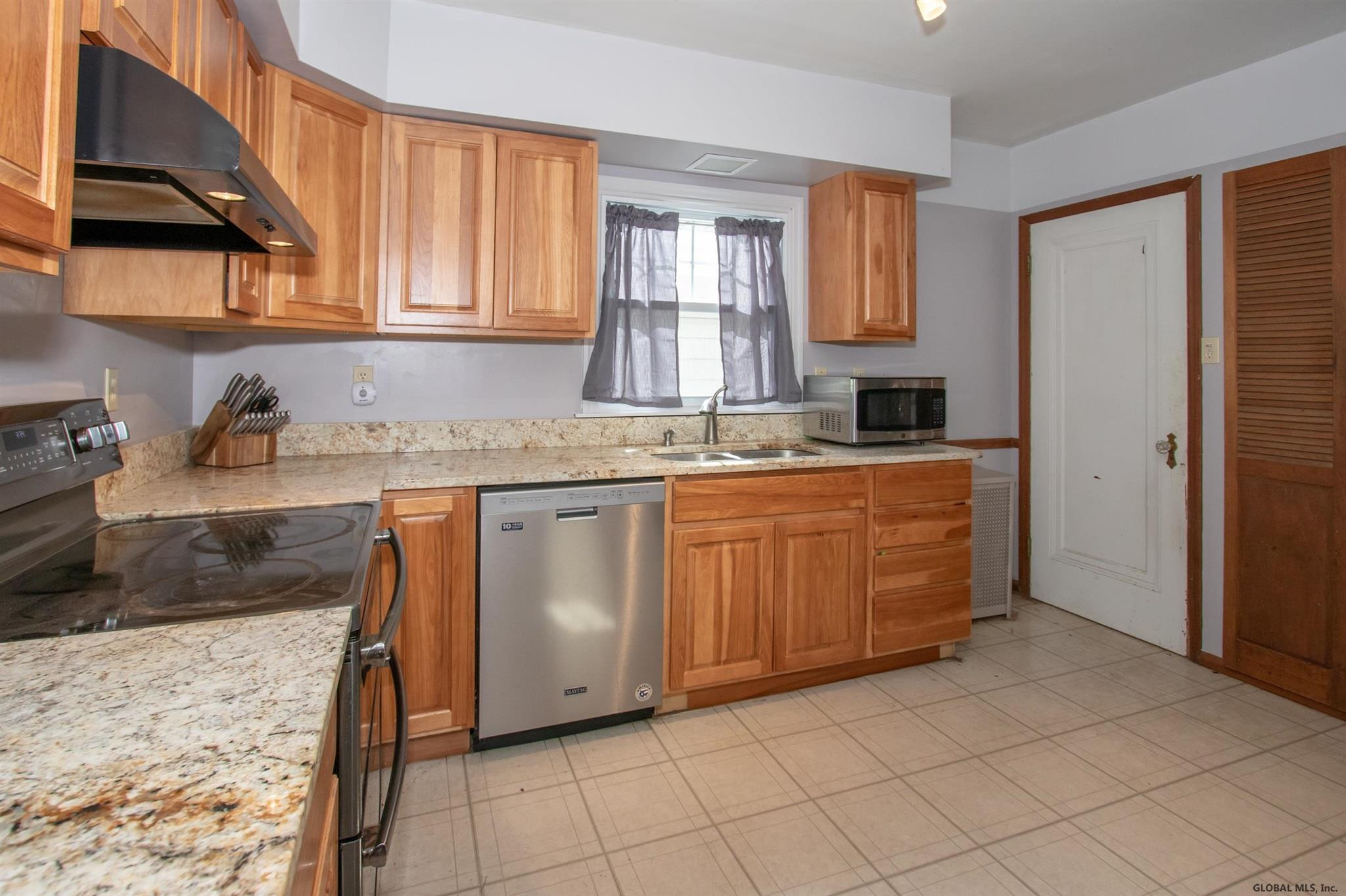 1202 Ardsley Road Schenectady, NY 12308 - Photo 23 of 60 Photo 23