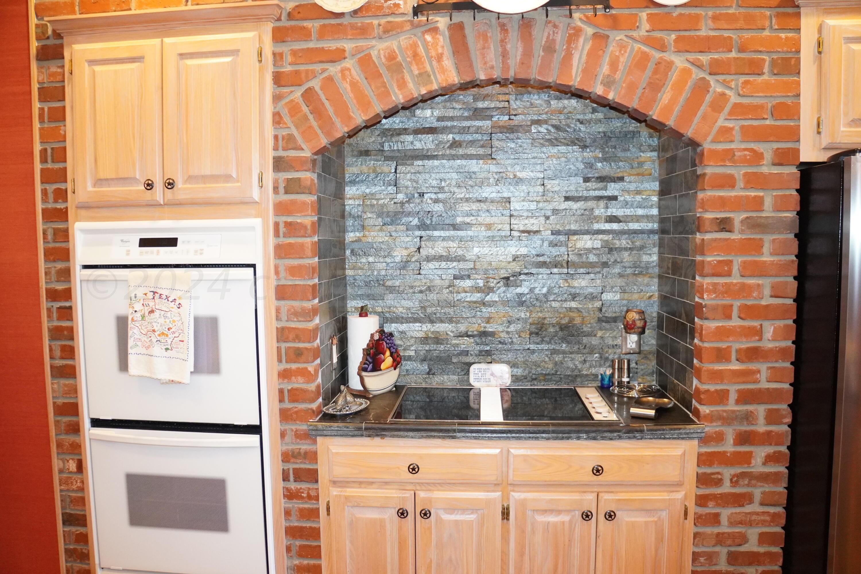 13 Willow Bridge Drive Amarillo, TX 79106 - Photo 16 of 46 Kitchen