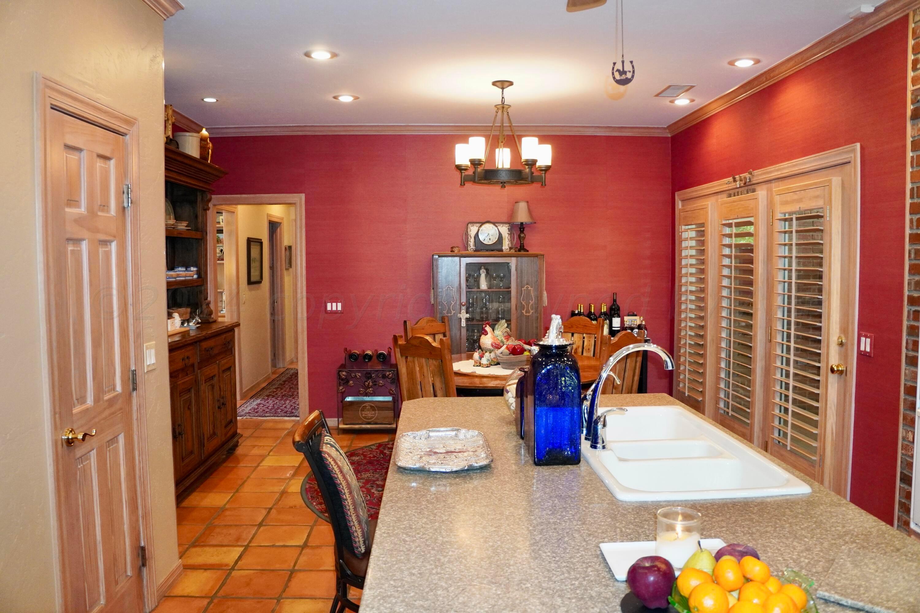 13 Willow Bridge Drive Amarillo, TX 79106 - Photo 19 of 46 Kitchen/Breakfast