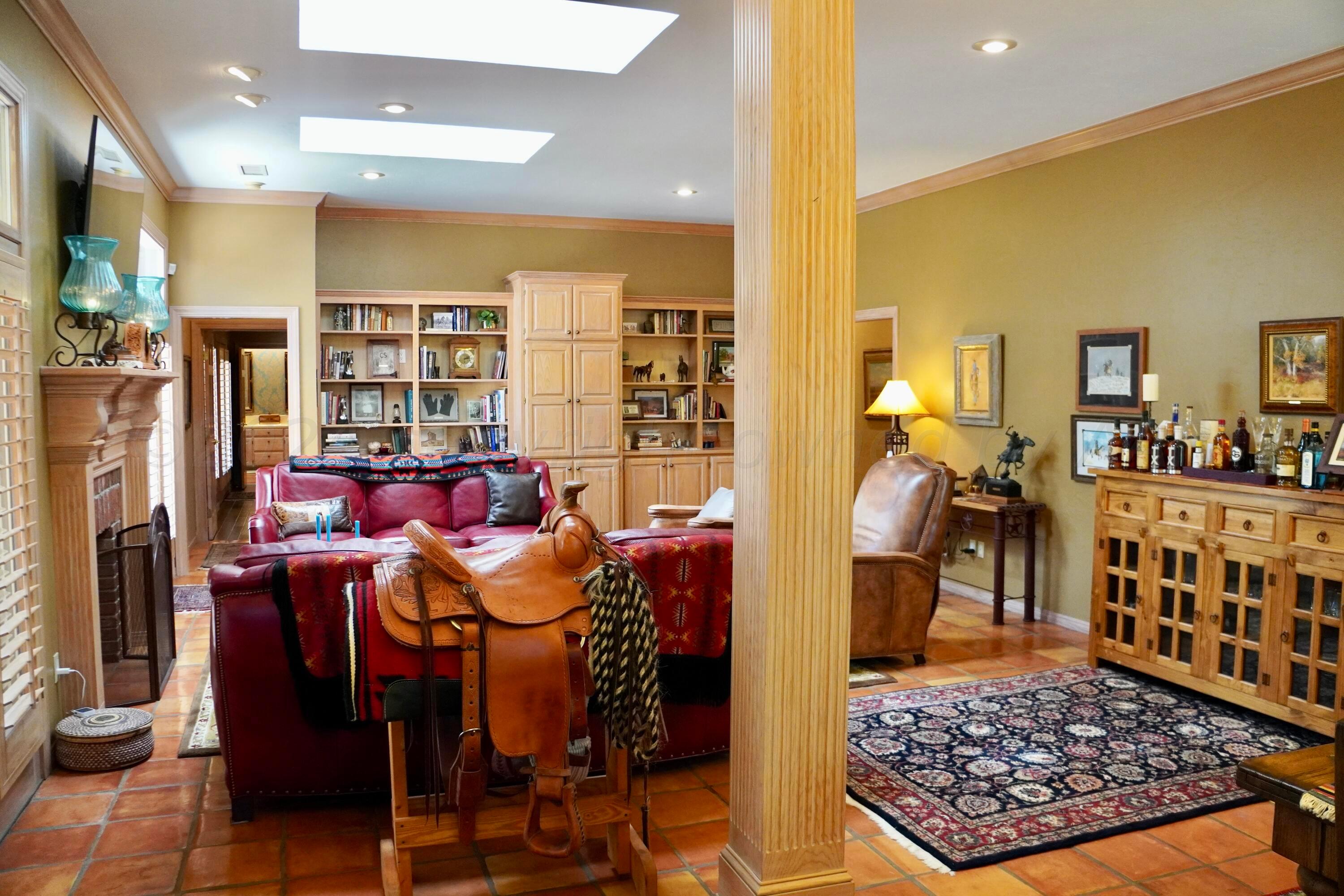 13 Willow Bridge Drive Amarillo, TX 79106 - Photo 5 of 46 Living Room