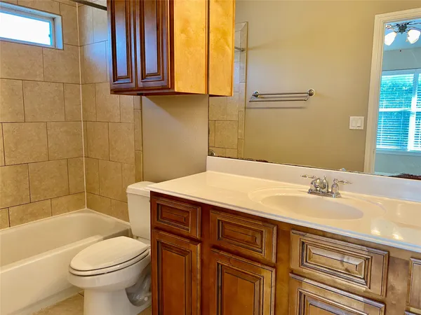 $1,750 | 7504 Bennett Avenue, Unit B, Austin, TX 78752
