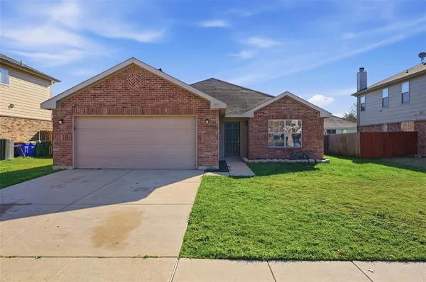 $260,000 | 108 Thoroughbred Drive, Krum, TX 76249