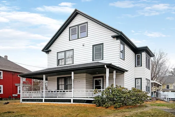 $2,400 | 238 Commonwealth Avenue, Unit 3, Concord, MA 01742
