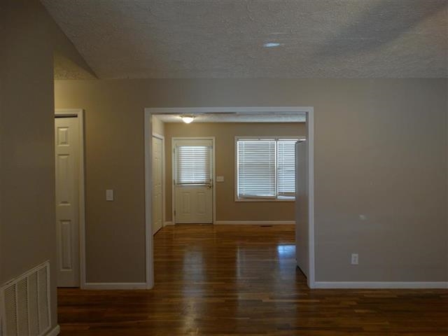 329 Cooper Road Westminster, SC 29693 - Photo 8 of 34 Gallery Image 8