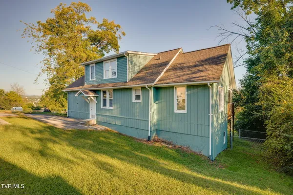 $325,000 | 548 Floyd Street, Bristol, VA 24201