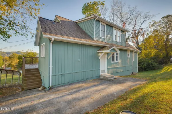 $325,000 | 548 Floyd Street, Bristol, VA 24201