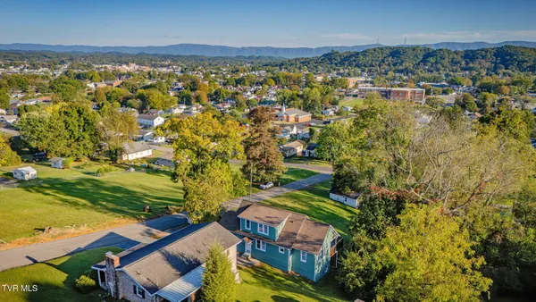 $325,000 | 548 Floyd Street, Bristol, VA 24201