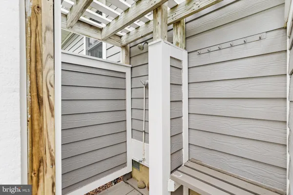 $825,000 | 36 Willow Oak Avenue, Ocean View, DE 19970