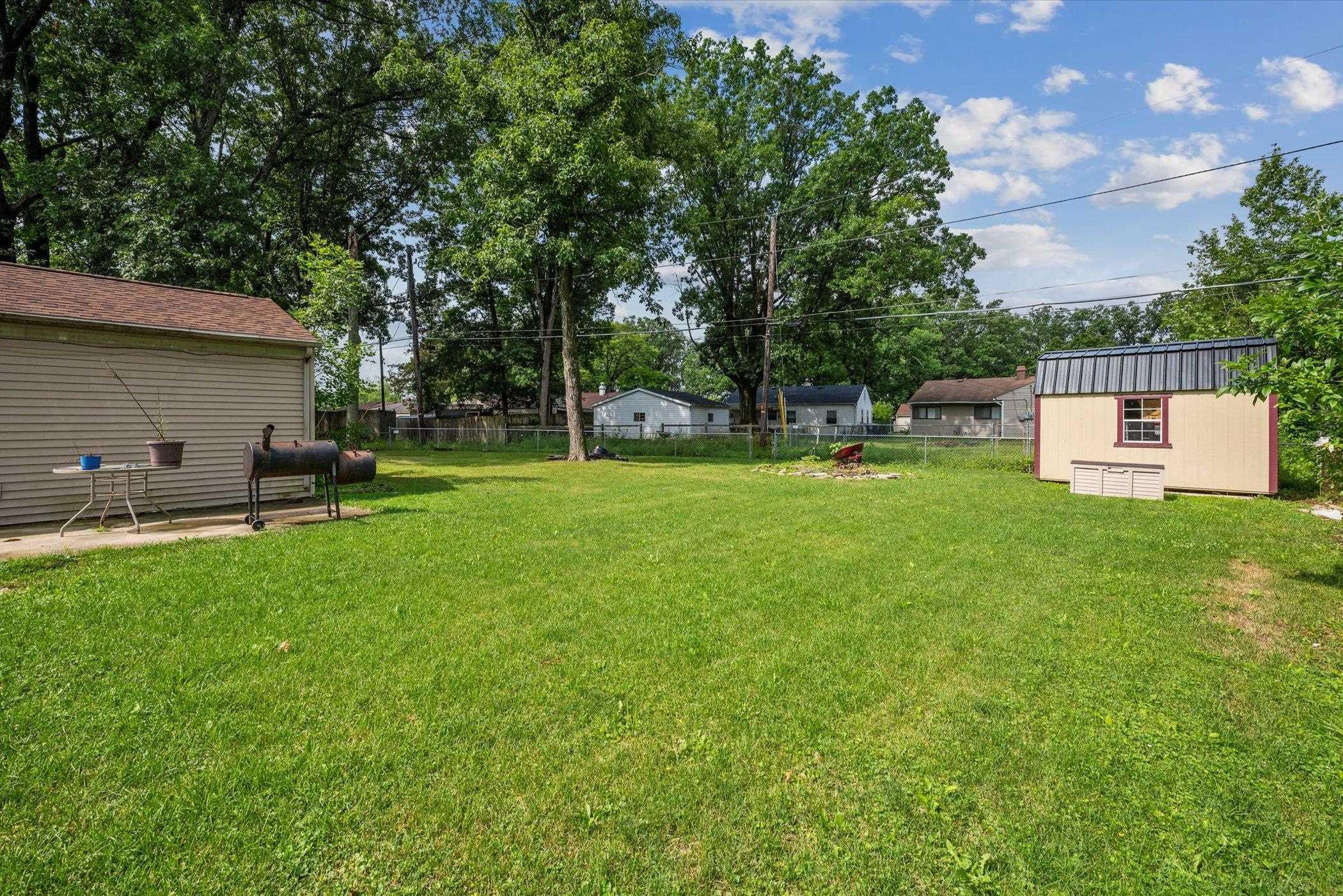 6102 Oakmont Road Fort Wayne, IN 46816 - Photo 4 of 27