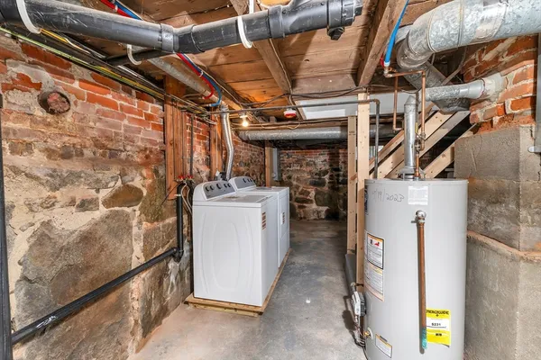 $4,250 | 3 Madison Street, Unit 3, Newburyport, MA 01950