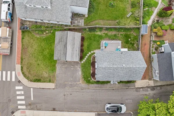 $4,250 | 3 Madison Street, Unit 3, Newburyport, MA 01950