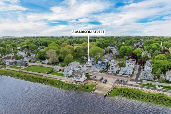 $4,250 | 3 Madison Street, Unit 3, Newburyport, MA 01950