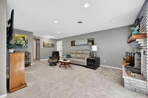$229,000 | 1629 Walpole Drive, Unit D, Chesterfield, MO 63017