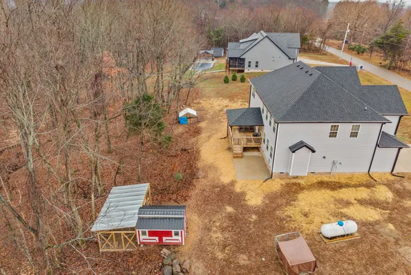 $699,900 | 2854 Benton Ridge Road, Palmyra, TN 37142