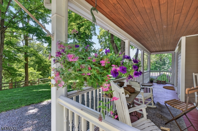 35 Woodledge Road Watchung, NJ 07069 - Photo 33 of 42