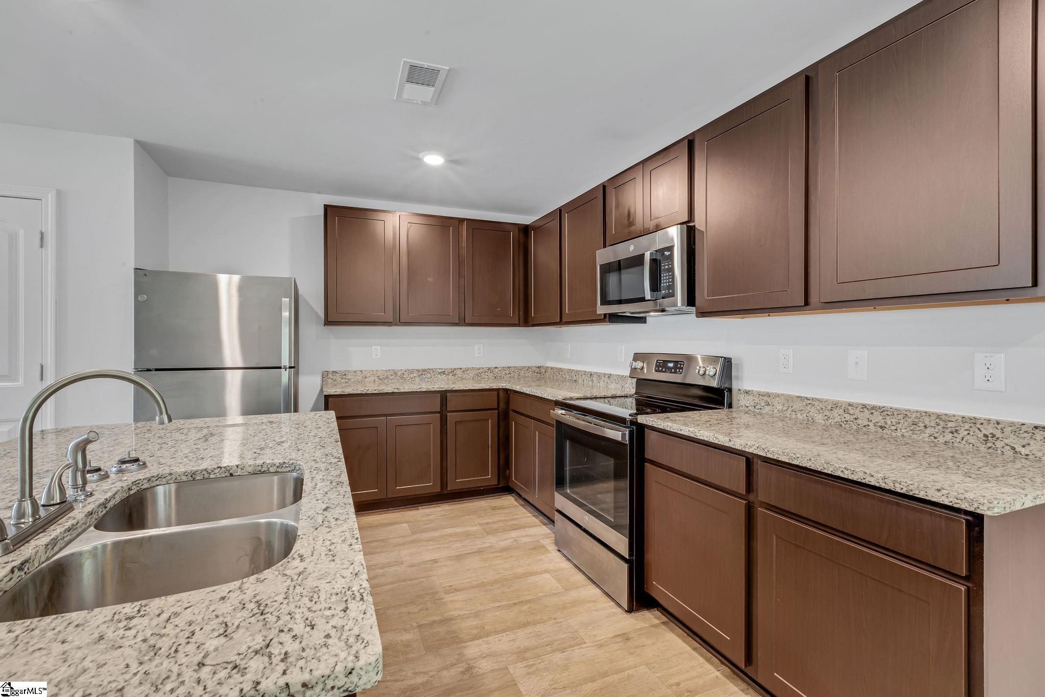 106 Westminster Avenue Anderson, SC 29625 - Photo 17 of 37