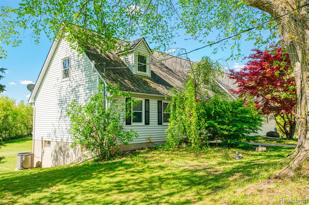 6879 Crofoot Road Fowlerville, MI 48836 - Photo 26 of 35