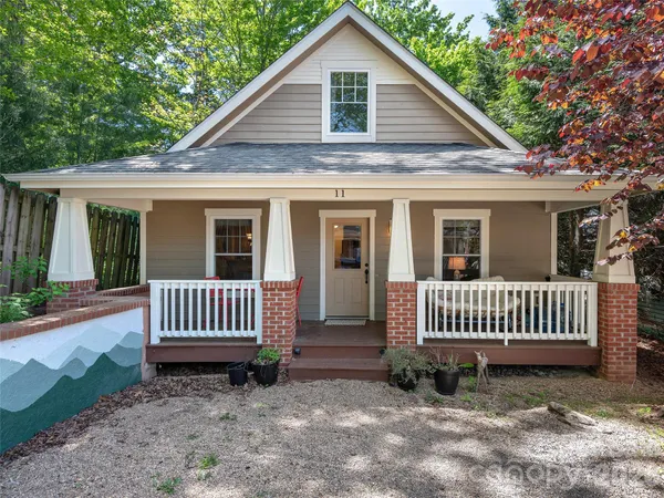 $370,000 | 11 Knotty Alder Court, Candler, NC 28715