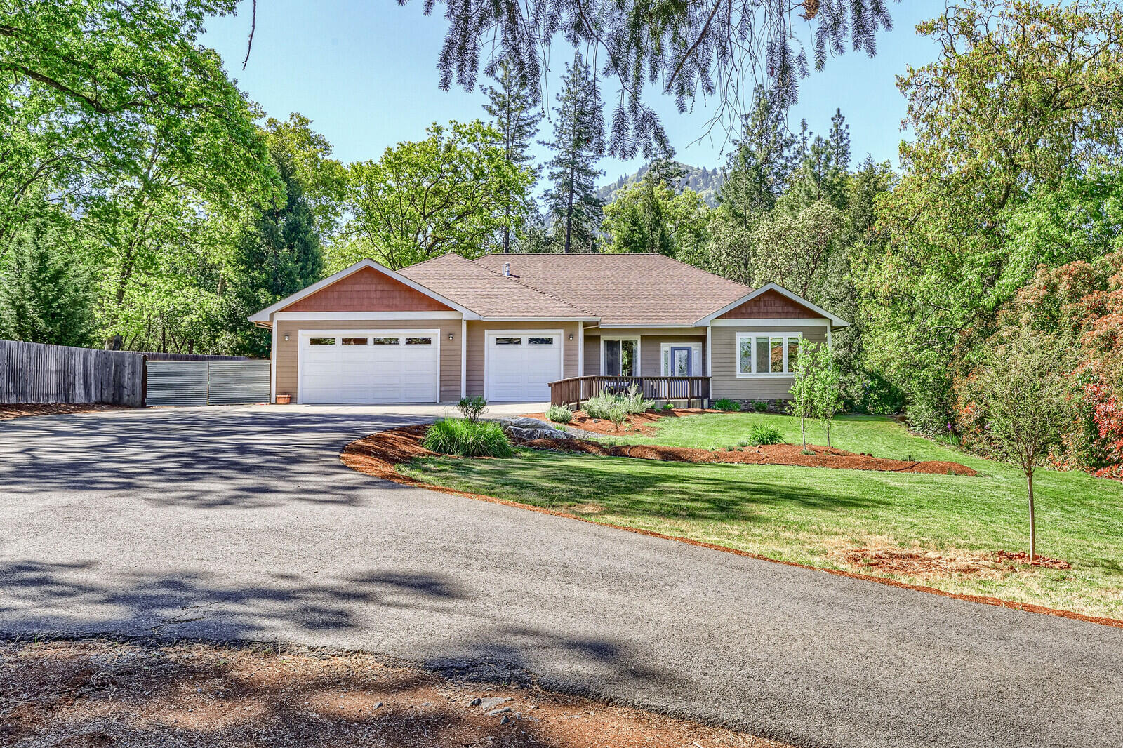 315 Summit Loop Grants Pass, OR 97527 - Photo 1 of 48 Home Profile!