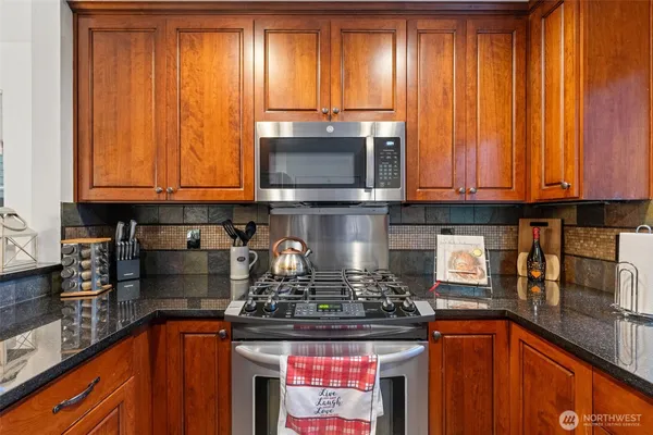 $500,000 | 14714 53rd Avenue West, Unit 104, Edmonds, WA 98026