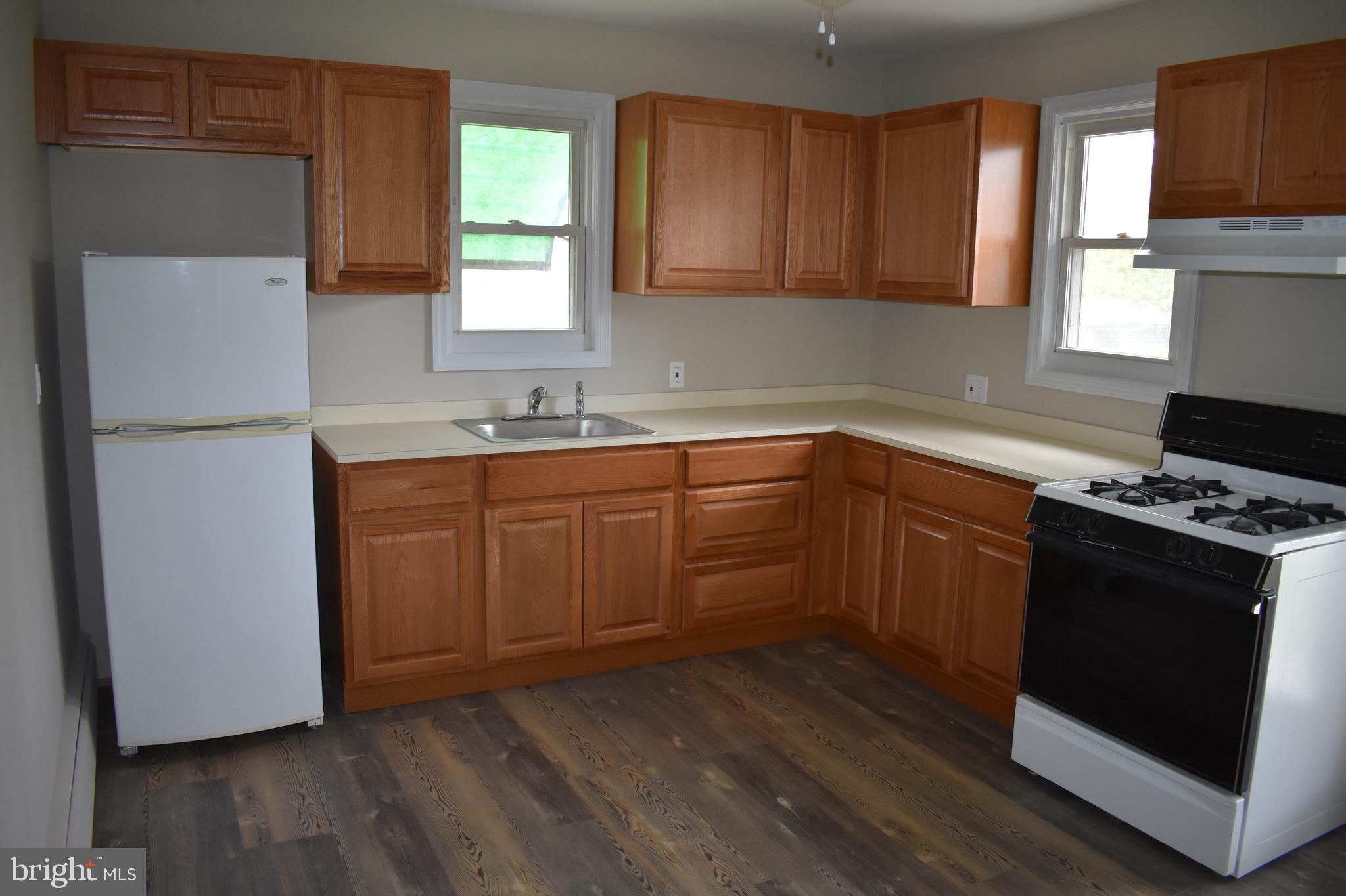 202 Fifth Avenue Baltimore, MD 21227 - Photo 4 of 22