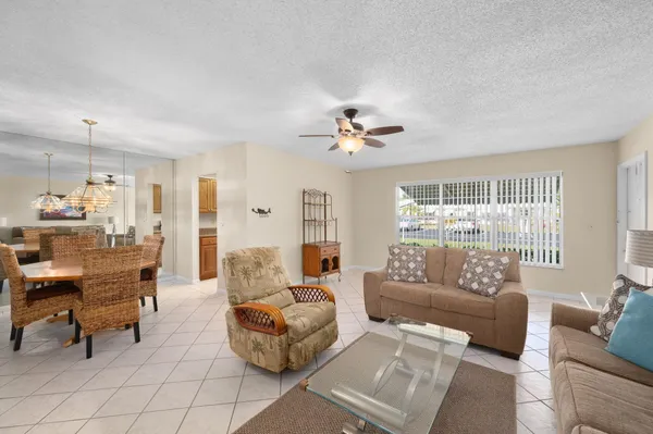 $1,475 | 911 Savannas Point Drive, Unit B, Fort Pierce, FL 34982