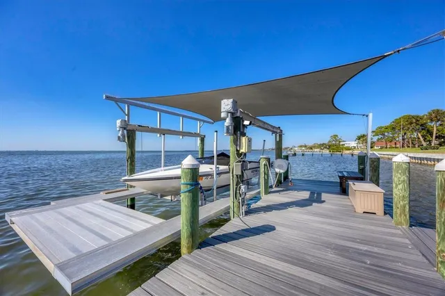 $3,500,000 | 7927 Longbay Boulevard, Sarasota, FL 34243